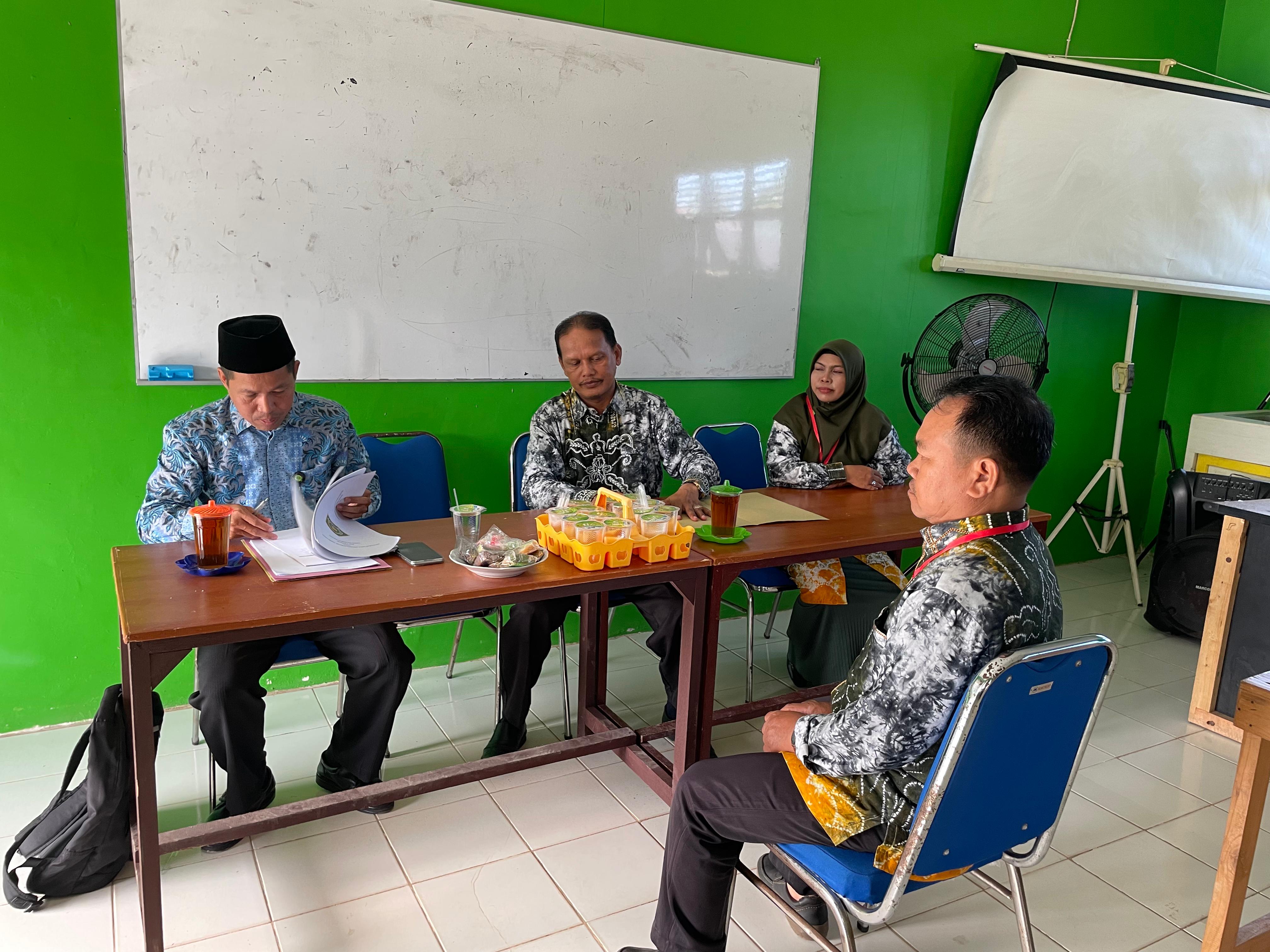 Kunjungan pengawas Madrasah