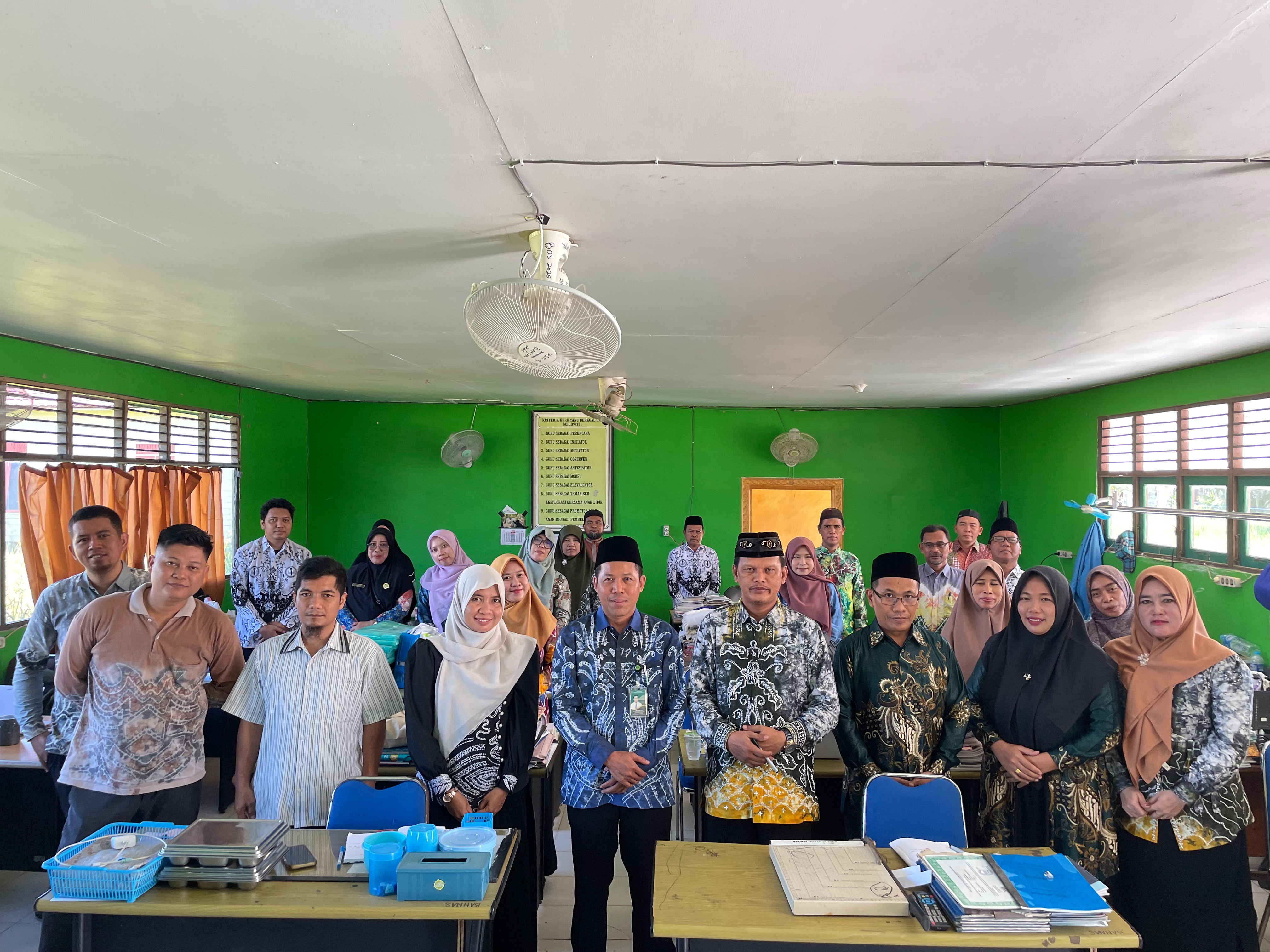 Kunjungan dan Pembinanaan ASN oleh Pengawas Madrasah